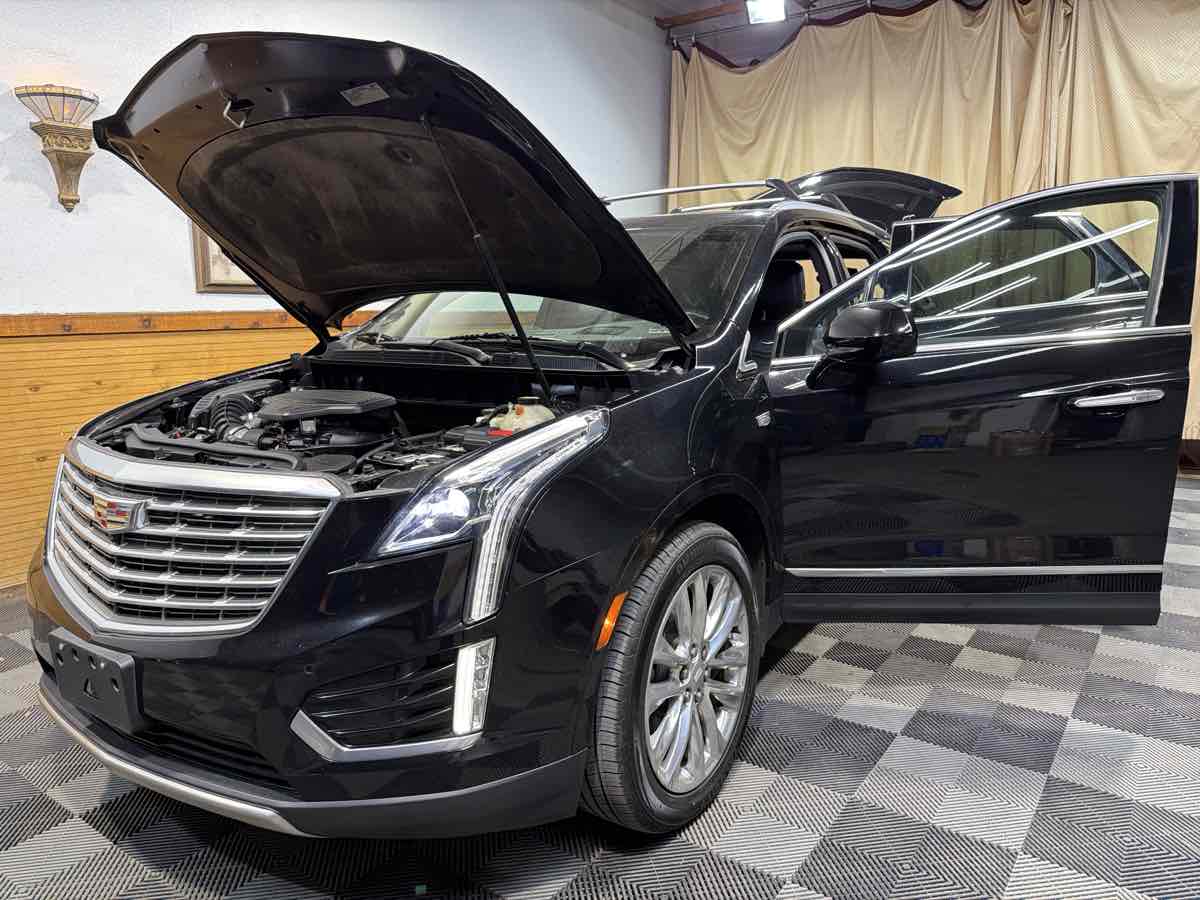 2018 Cadillac XT5 Platinum - Photo 11