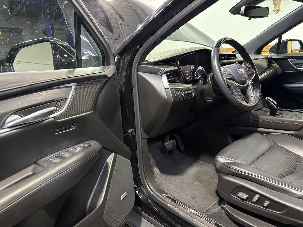 2018 Cadillac XT5 Platinum - Photo 15