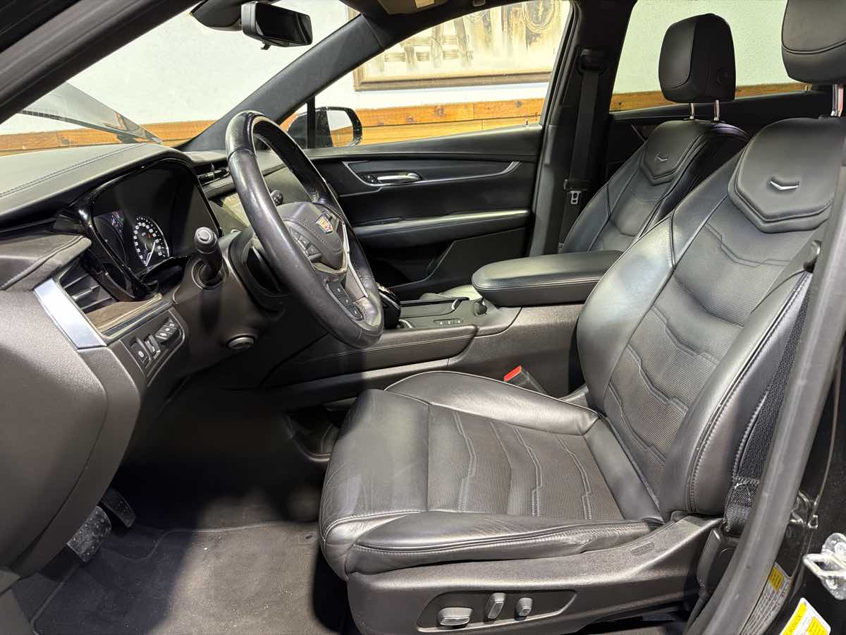 2018 Cadillac XT5 Platinum - Photo 16