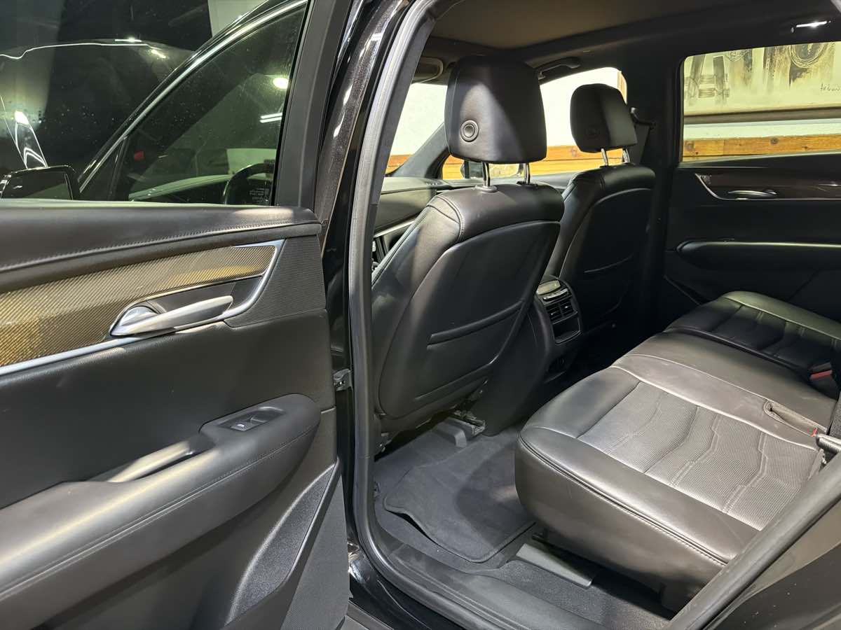 2018 Cadillac XT5 Platinum - Photo 23