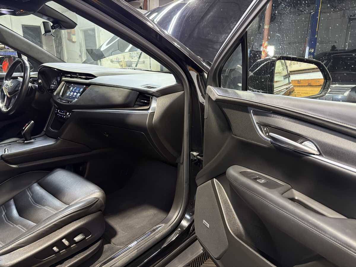 2018 Cadillac XT5 Platinum - Photo 27