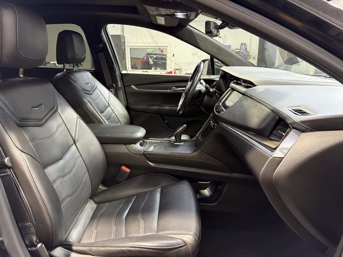 2018 Cadillac XT5 Platinum - Photo 28