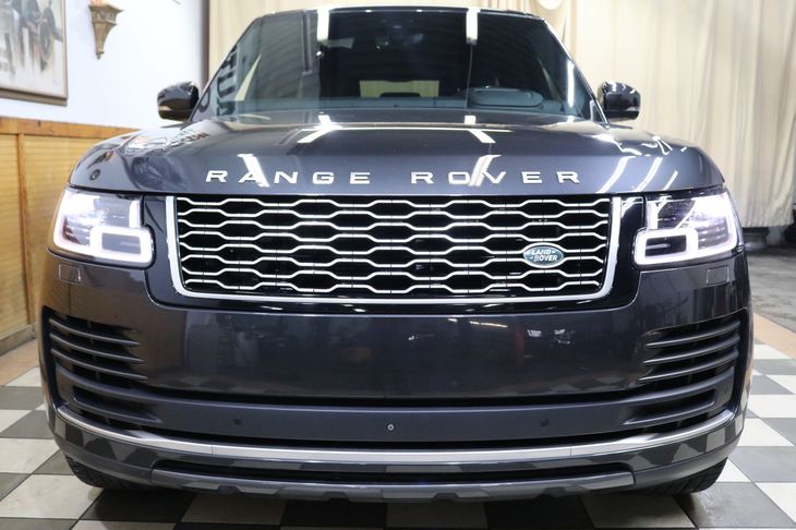 2018 Land Rover Range Rover SuperCharged photo 3