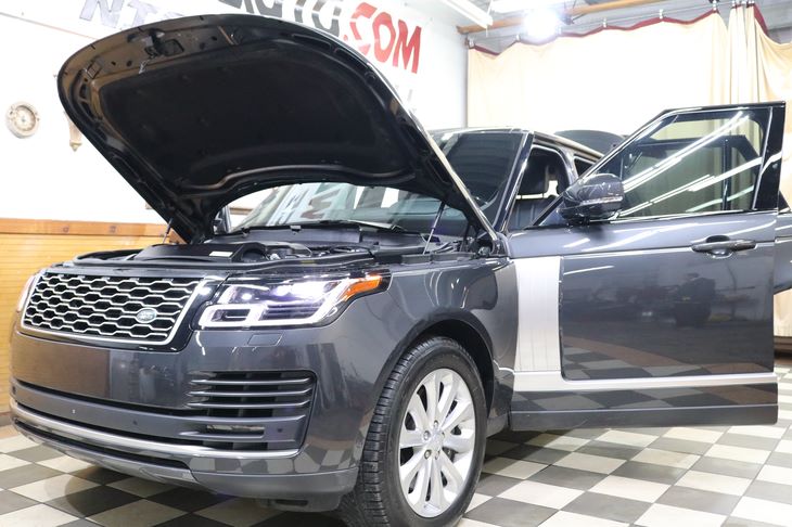 2018 Land Rover Range Rover SuperCharged photo 11