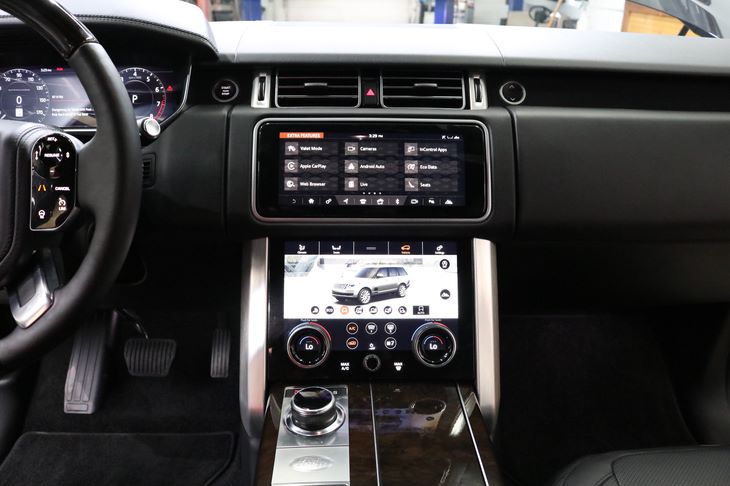 2018 Land Rover Range Rover SuperCharged photo 19