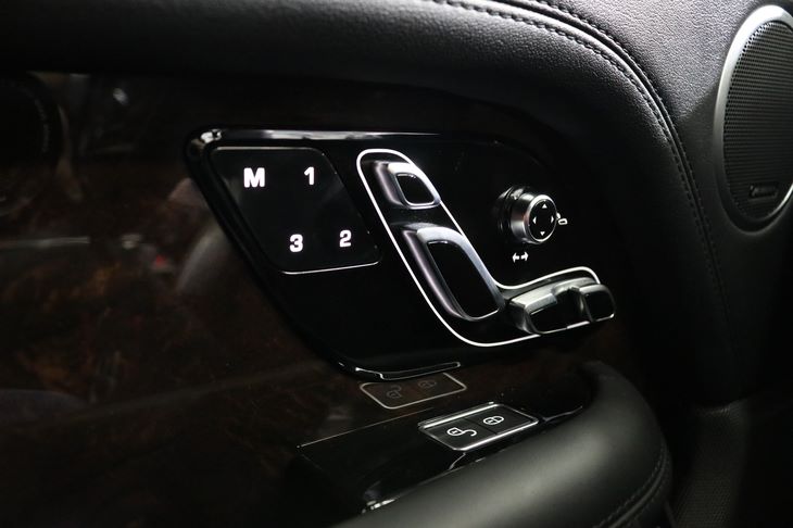 2018 Land Rover Range Rover Supercharged - Photo 24