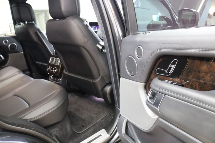 2018 Land Rover Range Rover SuperCharged photo 27