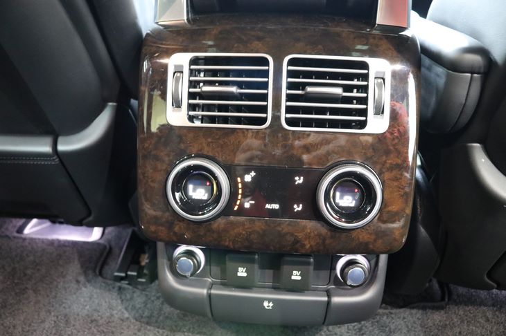 2018 Land Rover Range Rover SuperCharged photo 29