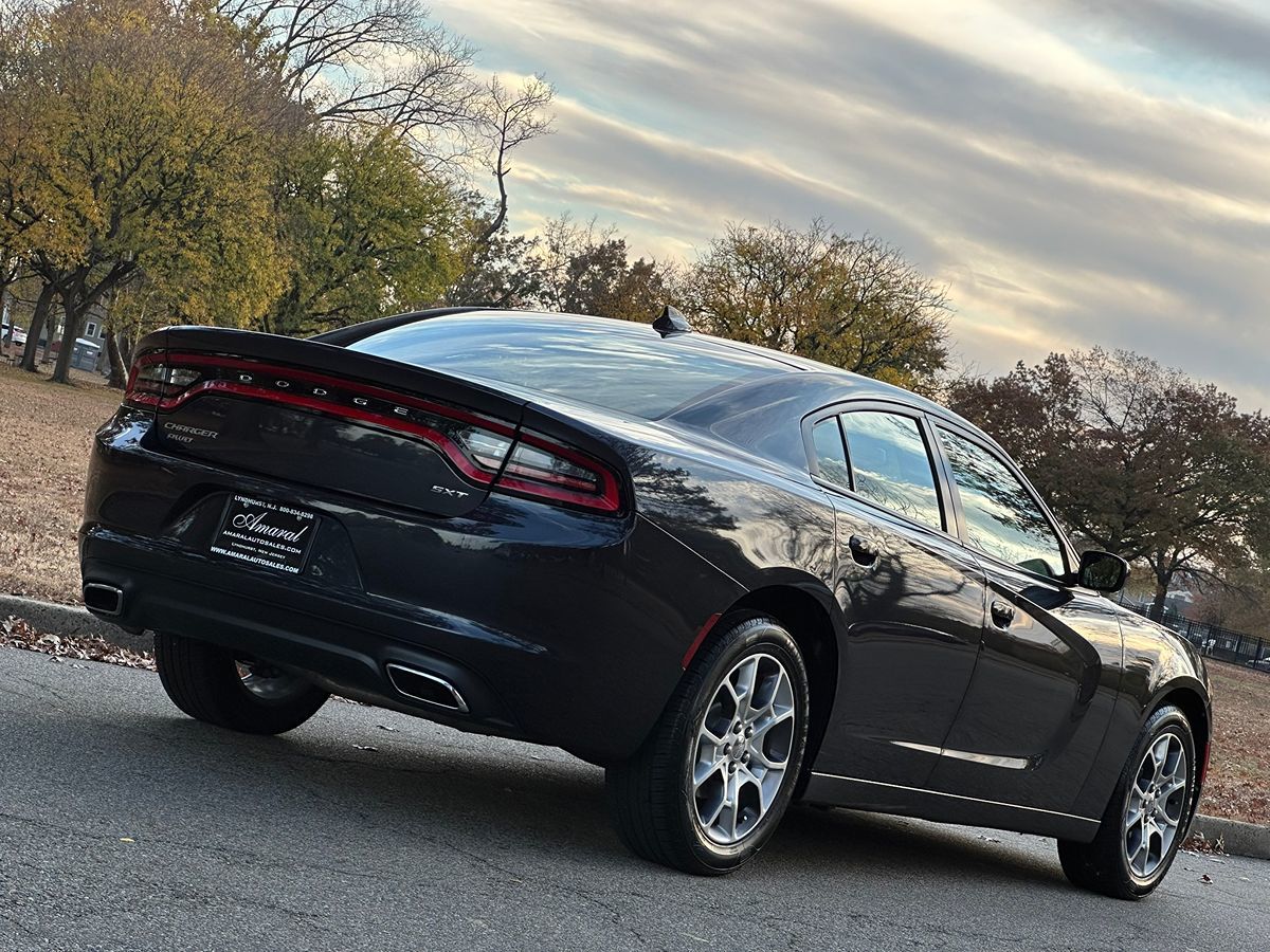 2016 Dodge Charger SXT photo 6