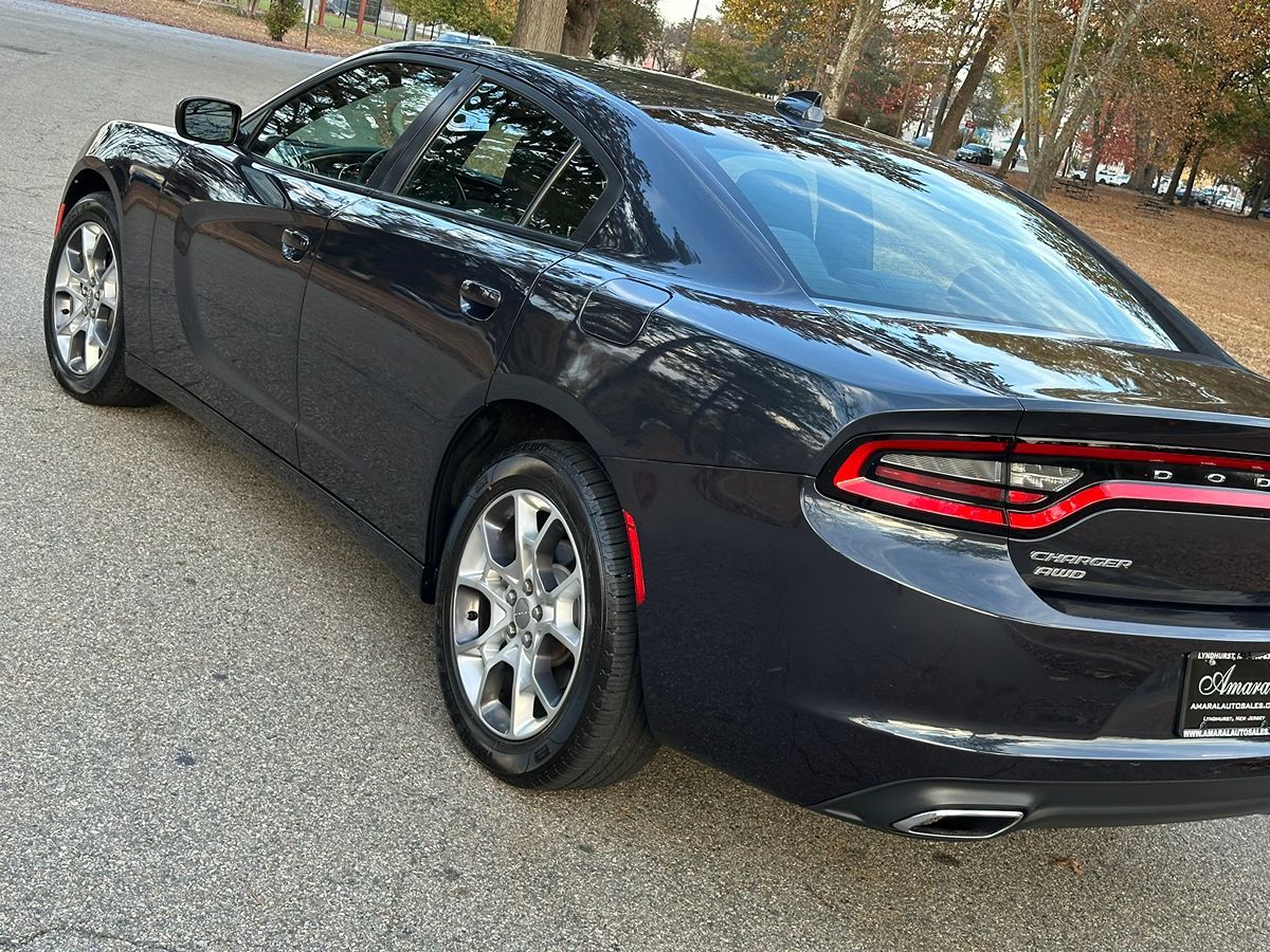 2016 Dodge Charger SXT photo 14