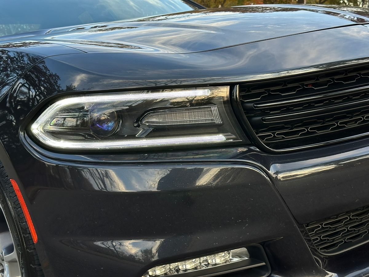 2016 Dodge Charger SXT photo 46