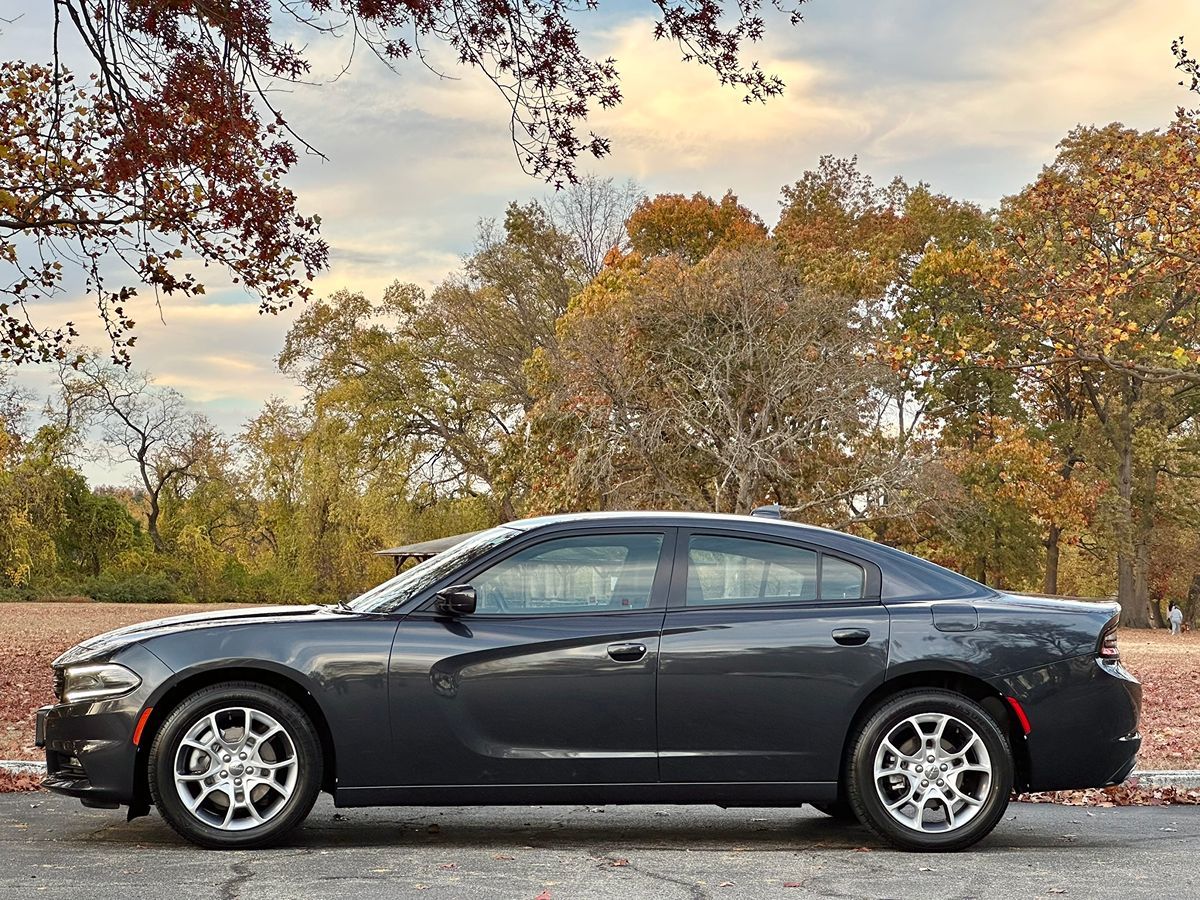 2016 Dodge Charger SXT photo 7