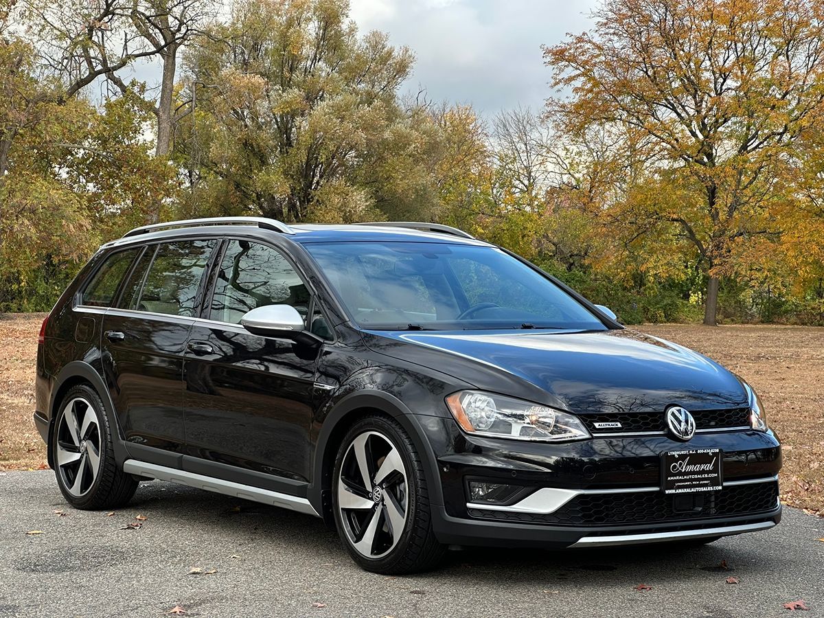 2017 Volkswagen Golf Alltrack Alltrack SE photo 3