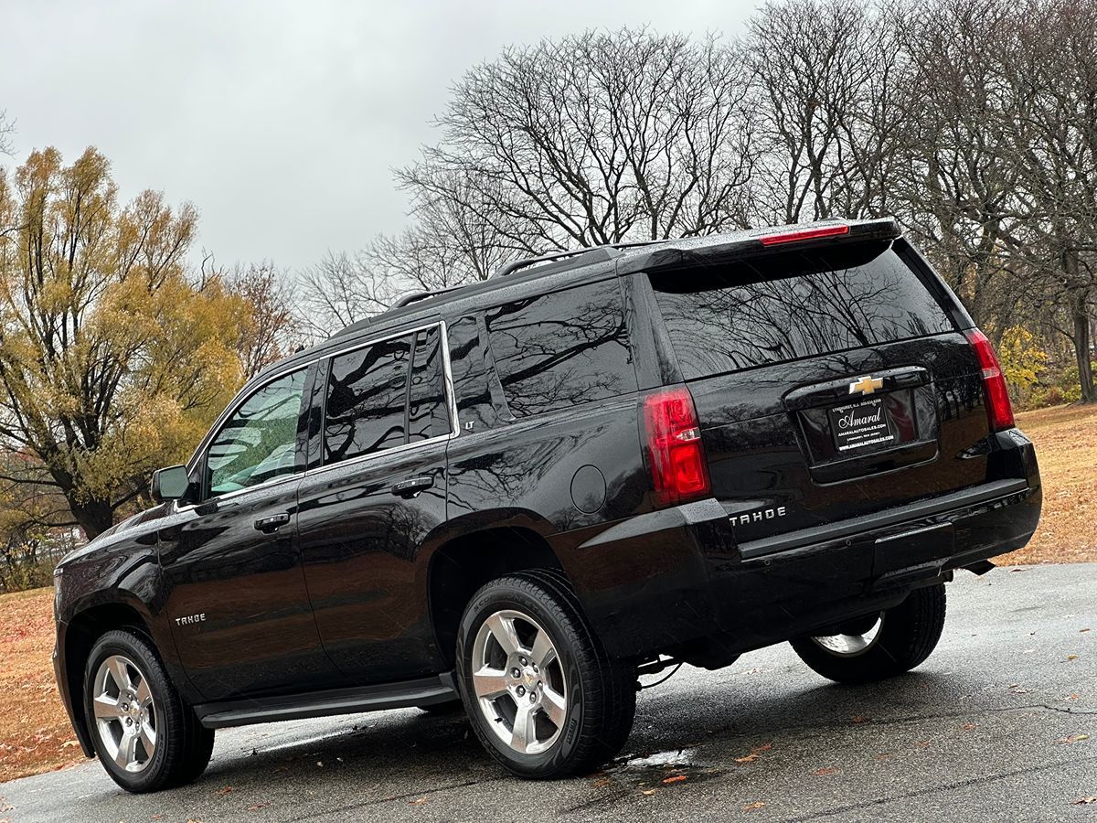 2017 Chevrolet Tahoe LT photo 5