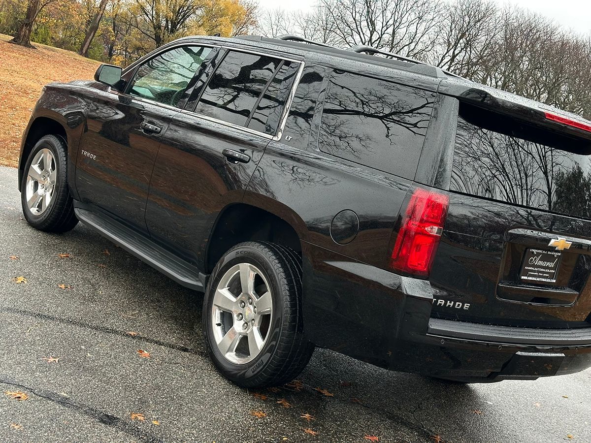 2017 Chevrolet Tahoe LT photo 14