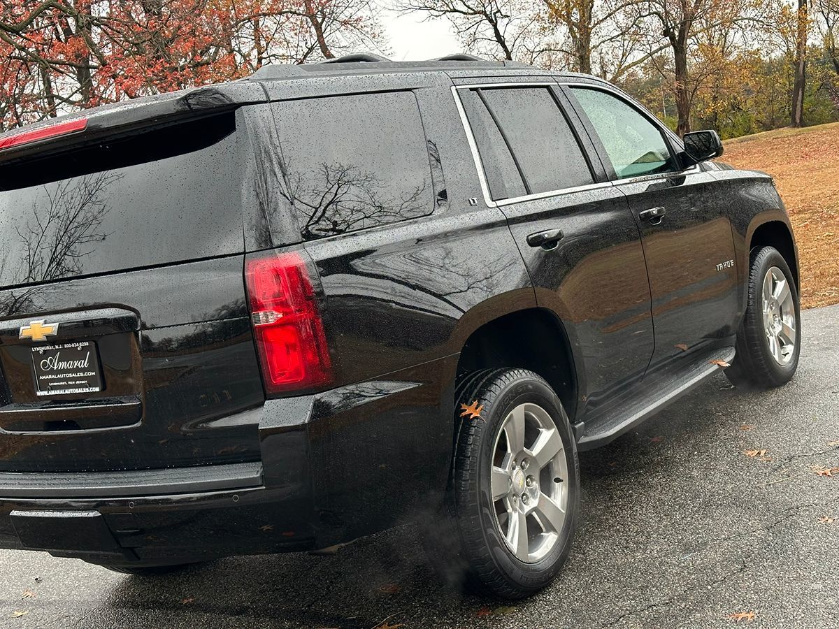 2017 Chevrolet Tahoe LT photo 16