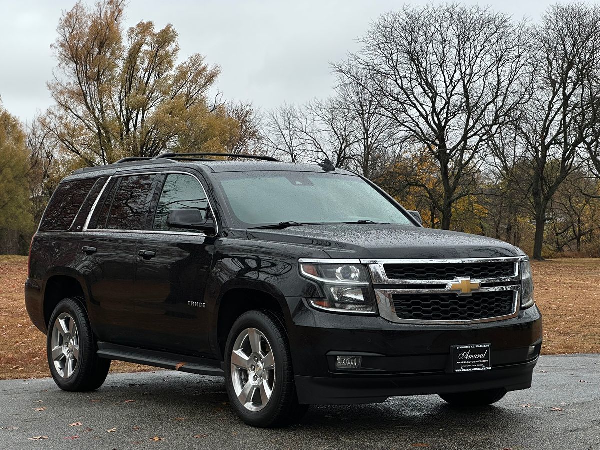 2017 Chevrolet Tahoe LT photo 3