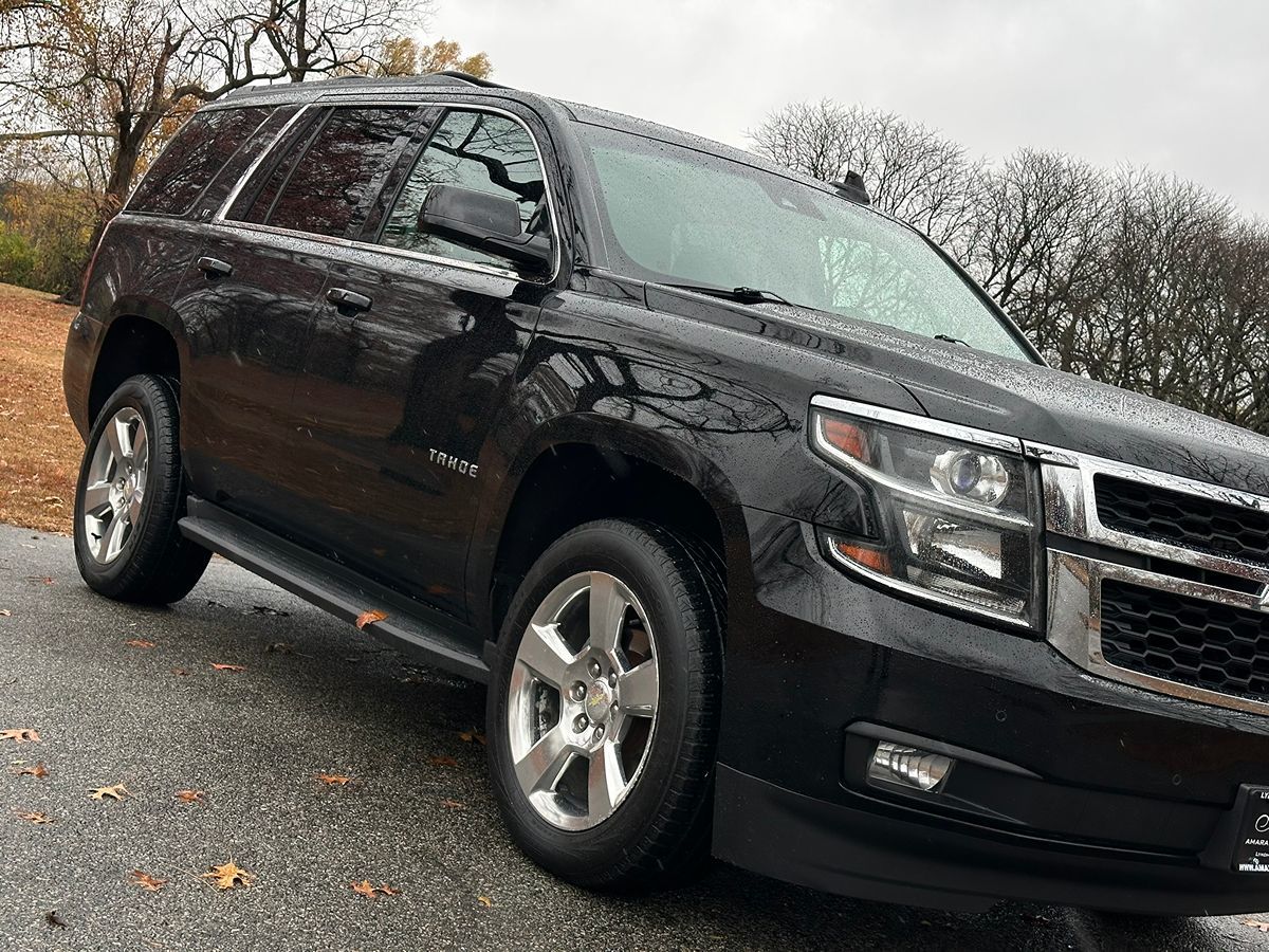 2017 Chevrolet Tahoe LT photo 12