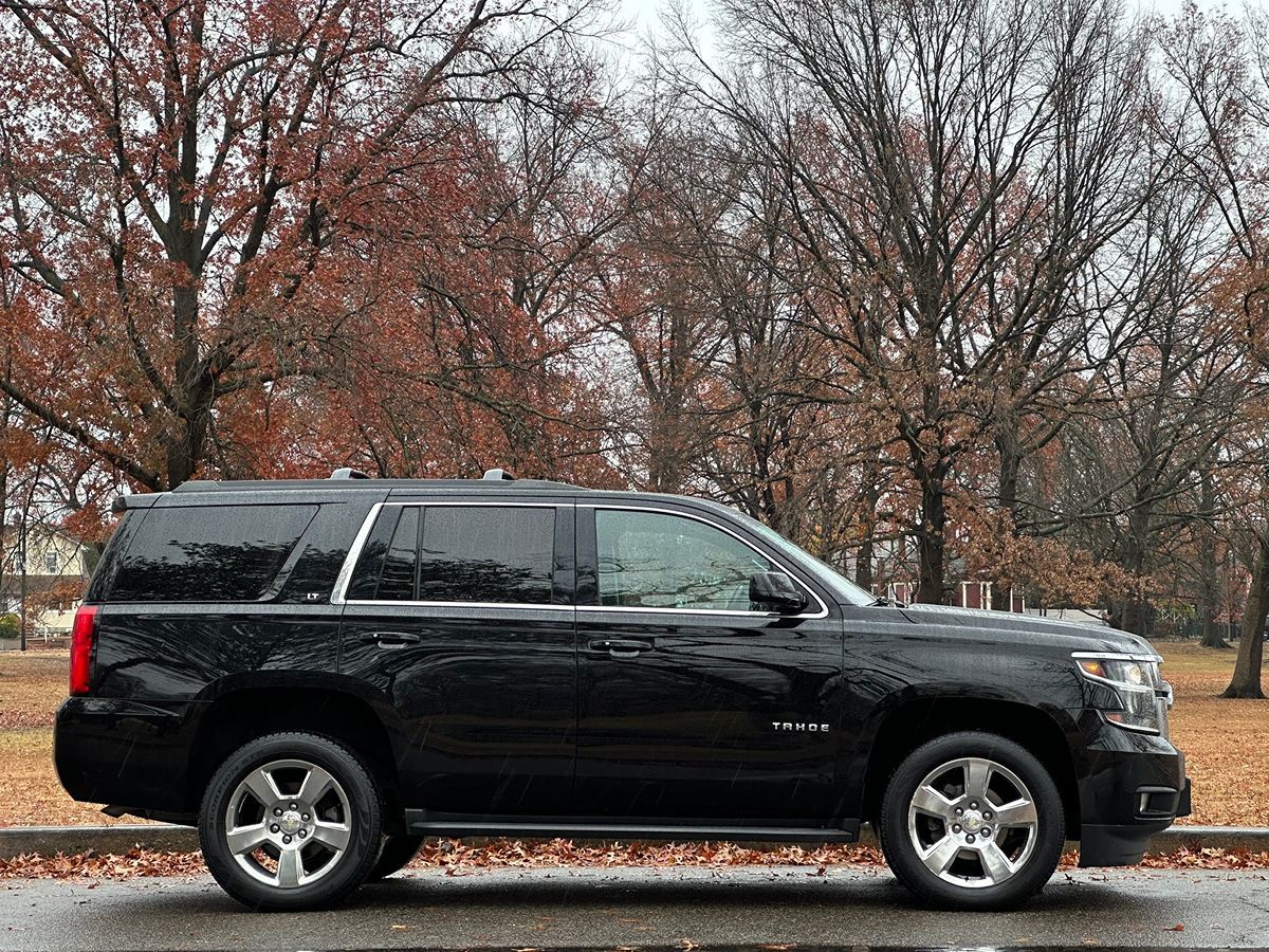 2017 Chevrolet Tahoe LT photo 8