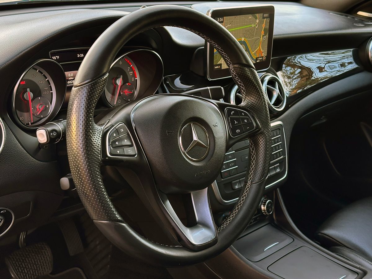 2016 Mercedes-Benz CLA-Class CLA250 photo 35