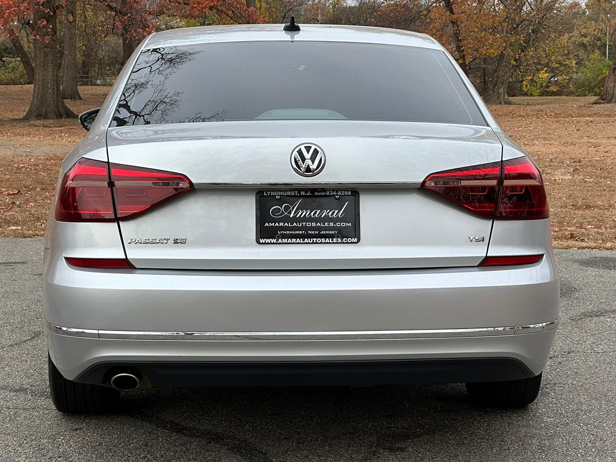 2017 Volkswagen Passat SE photo 15