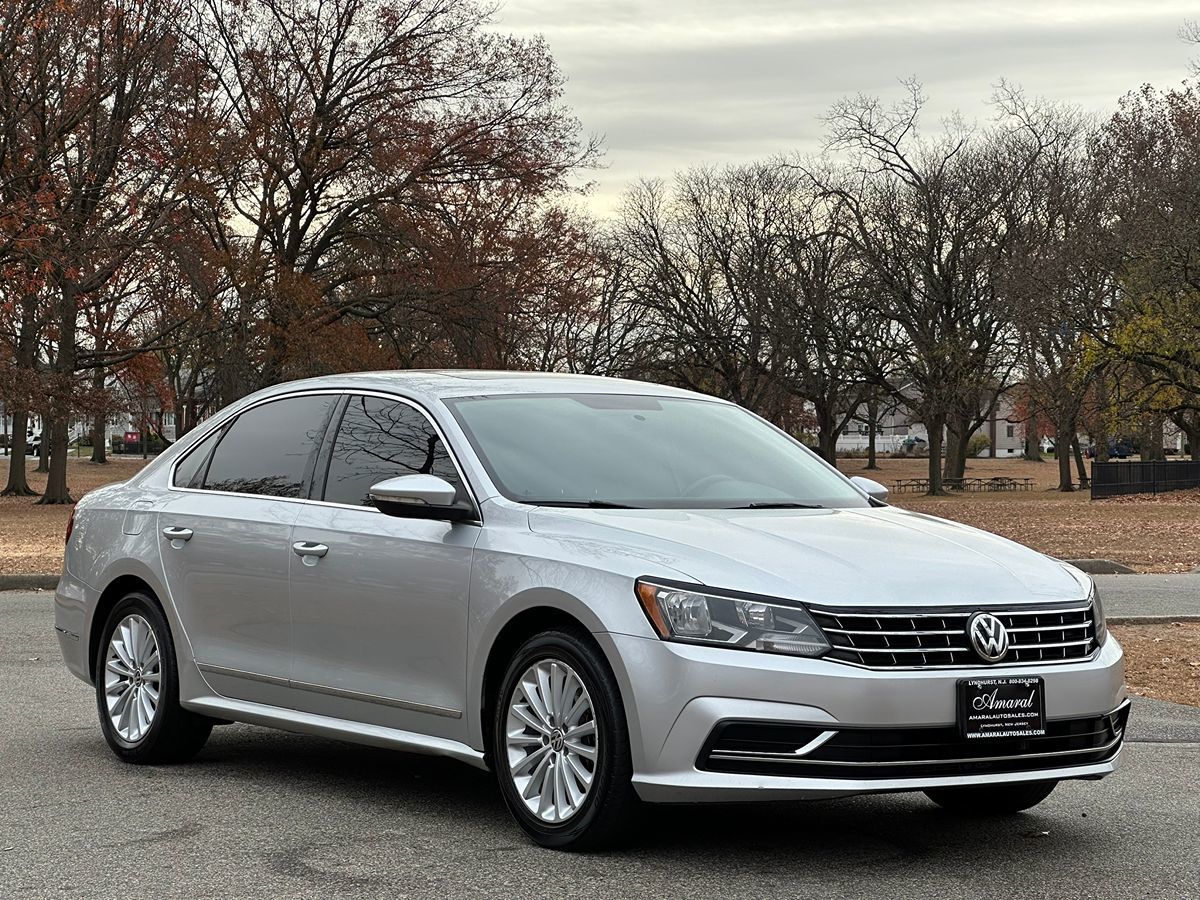 2017 Volkswagen Passat SE photo 3