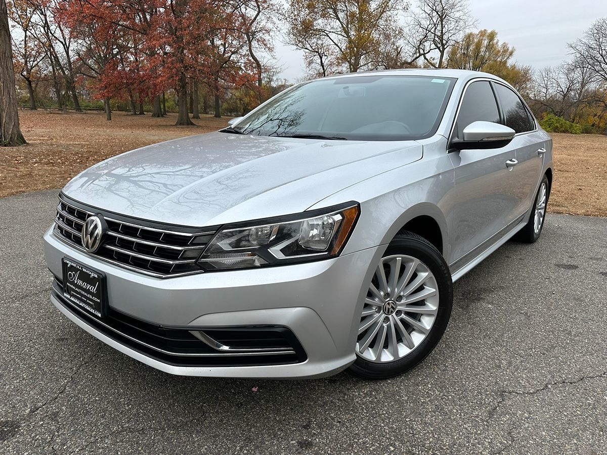 2017 Volkswagen Passat SE photo 18