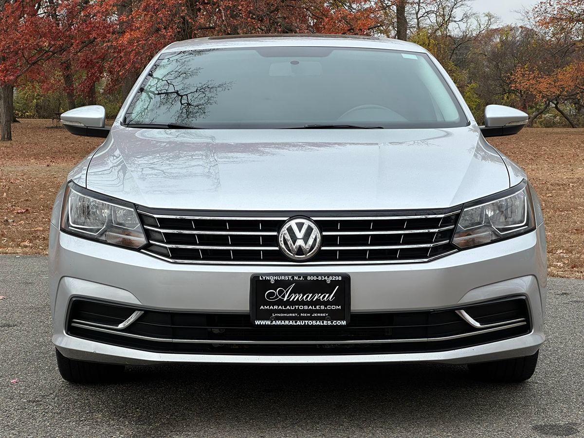 2017 Volkswagen Passat SE photo 11