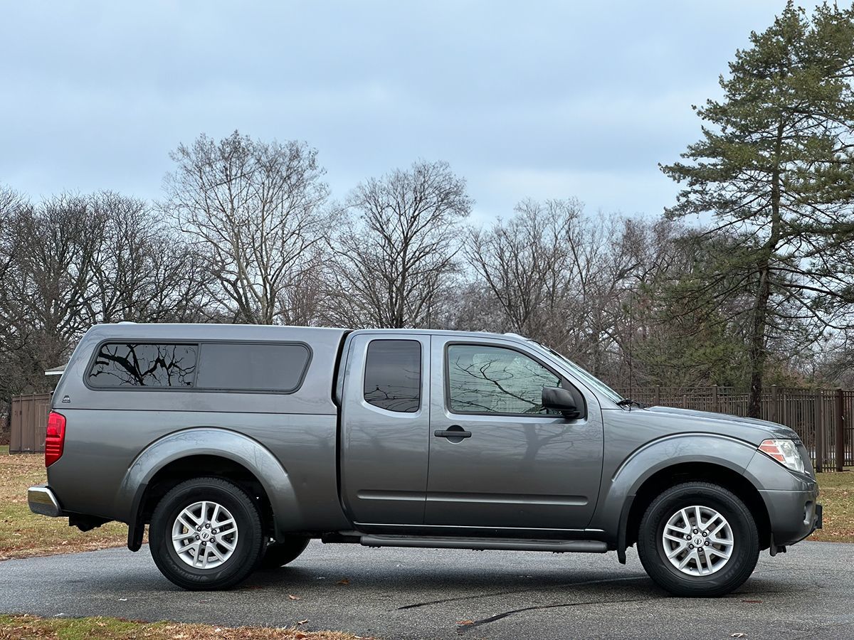 2016 Nissan Frontier SV photo 8