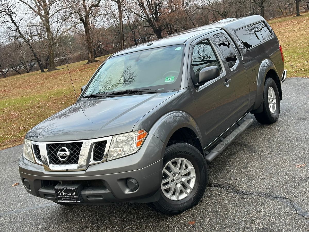 2016 Nissan Frontier SV photo 2