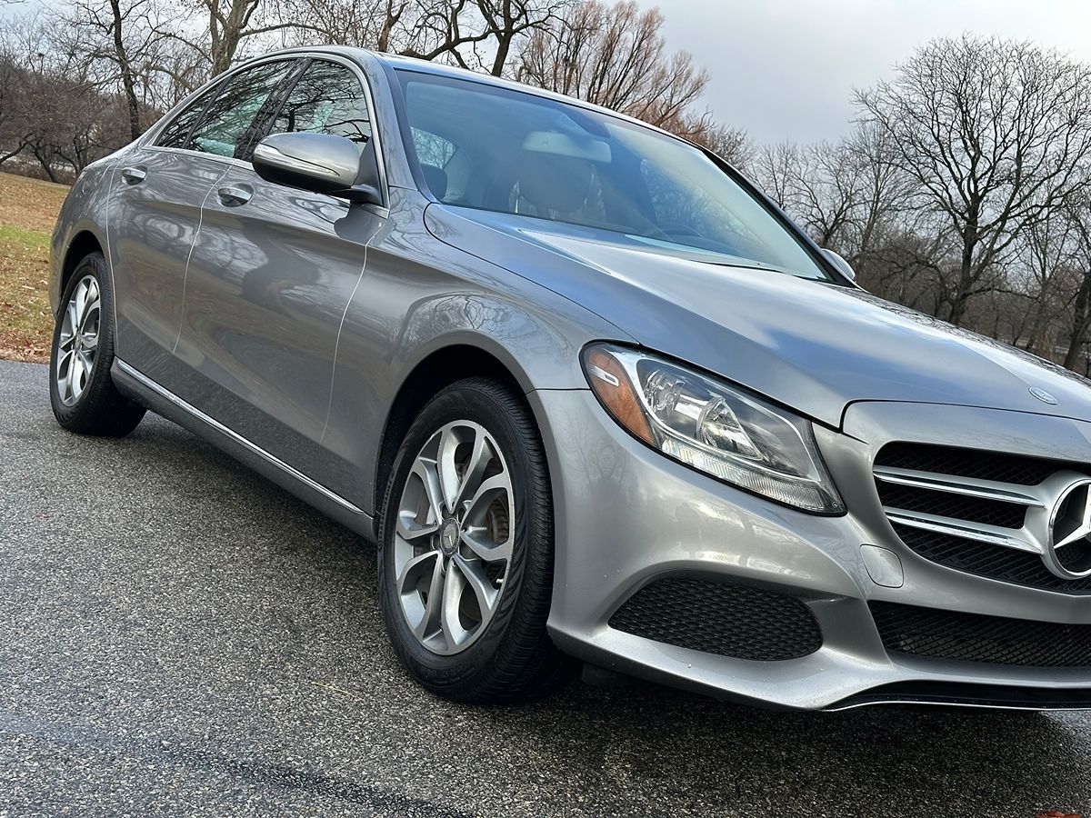 2015 Mercedes-Benz C-Class C300 photo 11