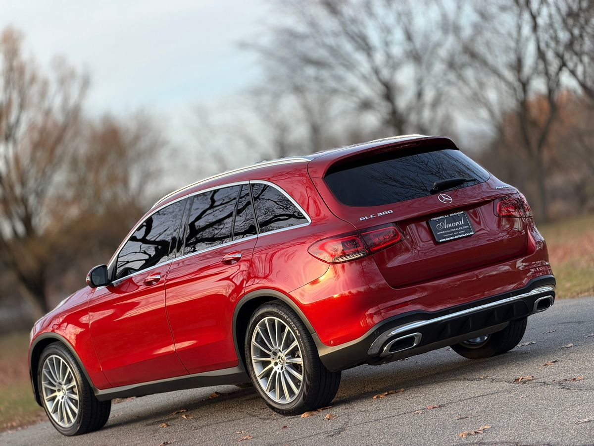 2021 Mercedes Benz GLC 300 AMG photo 4