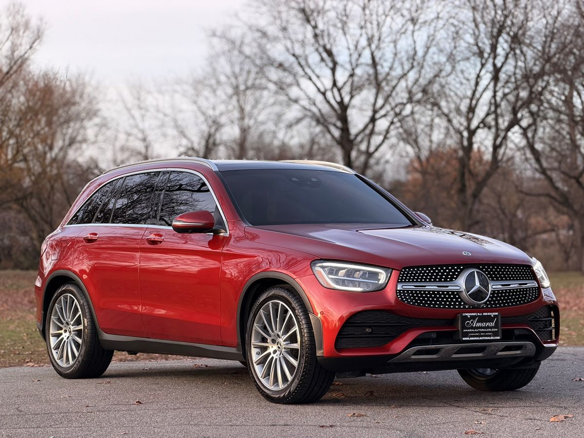 2021 Mercedes Benz GLC 300 AMG photo 3