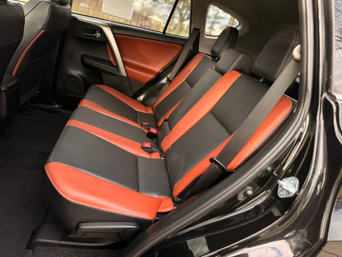 2014 Toyota RAV4 Limited - Photo 17