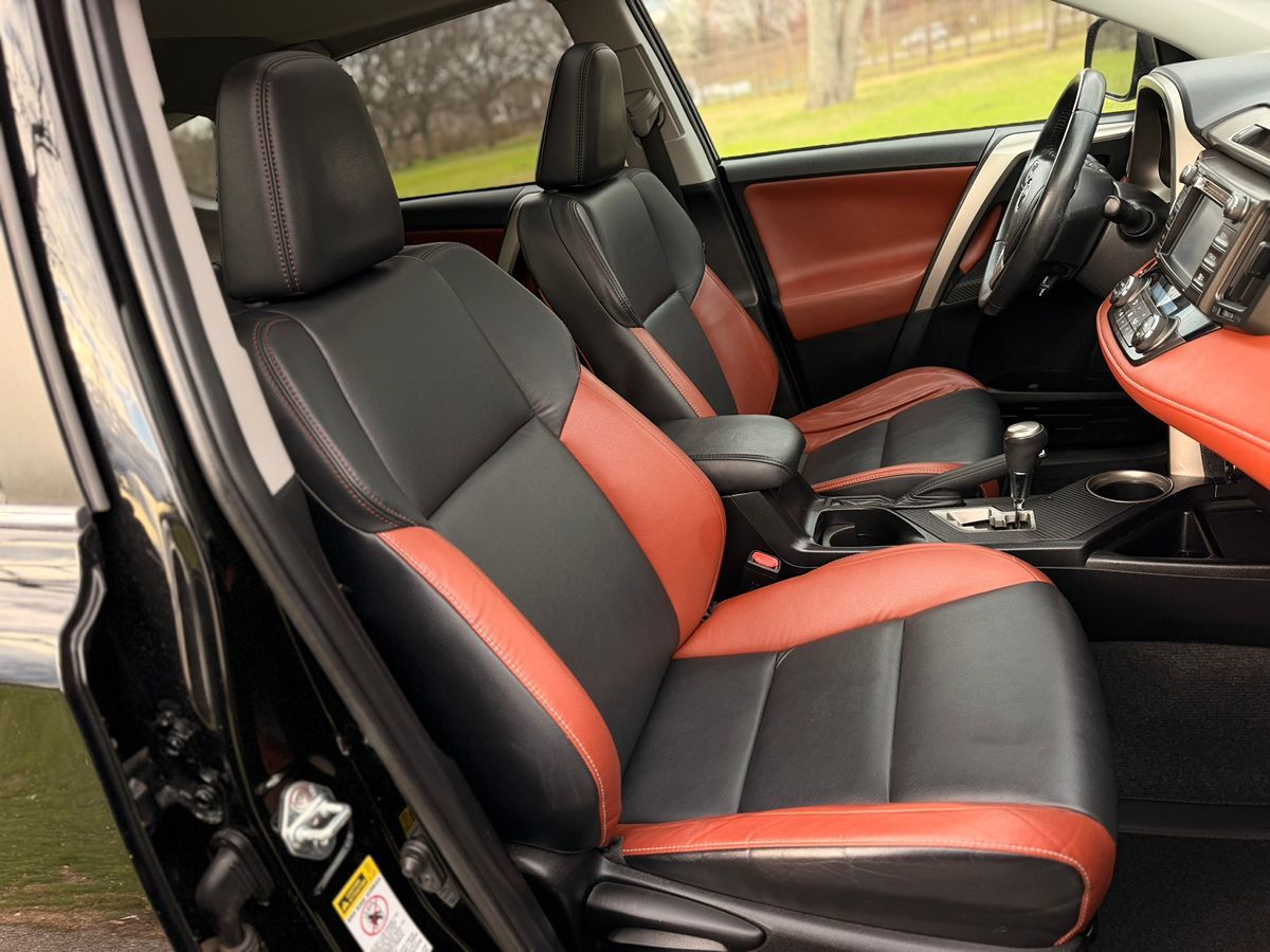 2014 Toyota RAV4 Limited - Photo 18