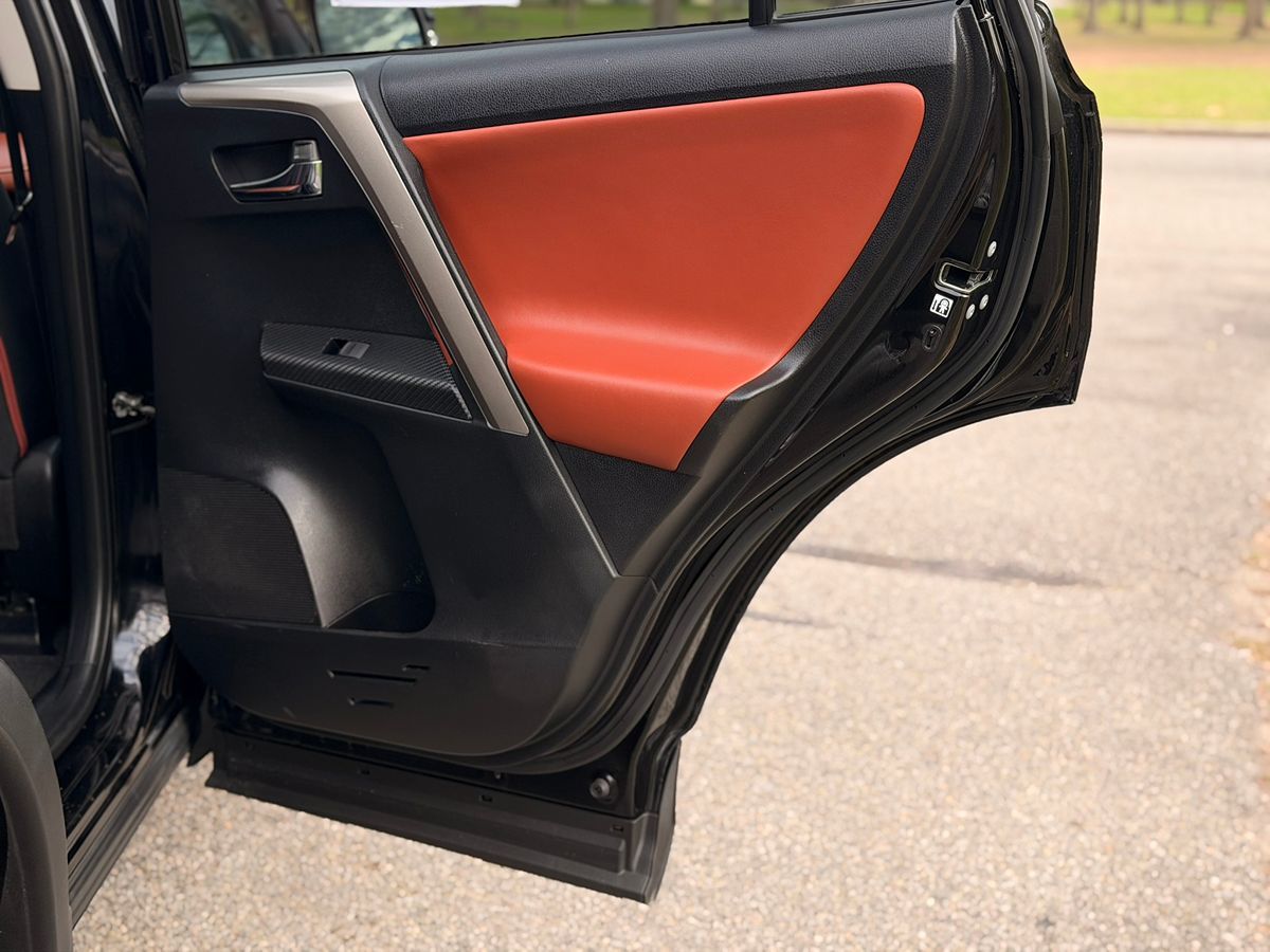 2014 Toyota RAV4 Limited - Photo 35