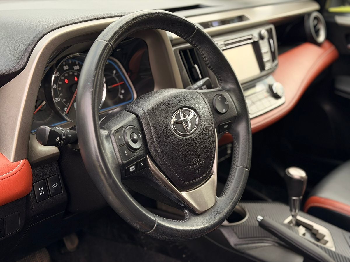 2014 Toyota RAV4 Limited - Photo 26