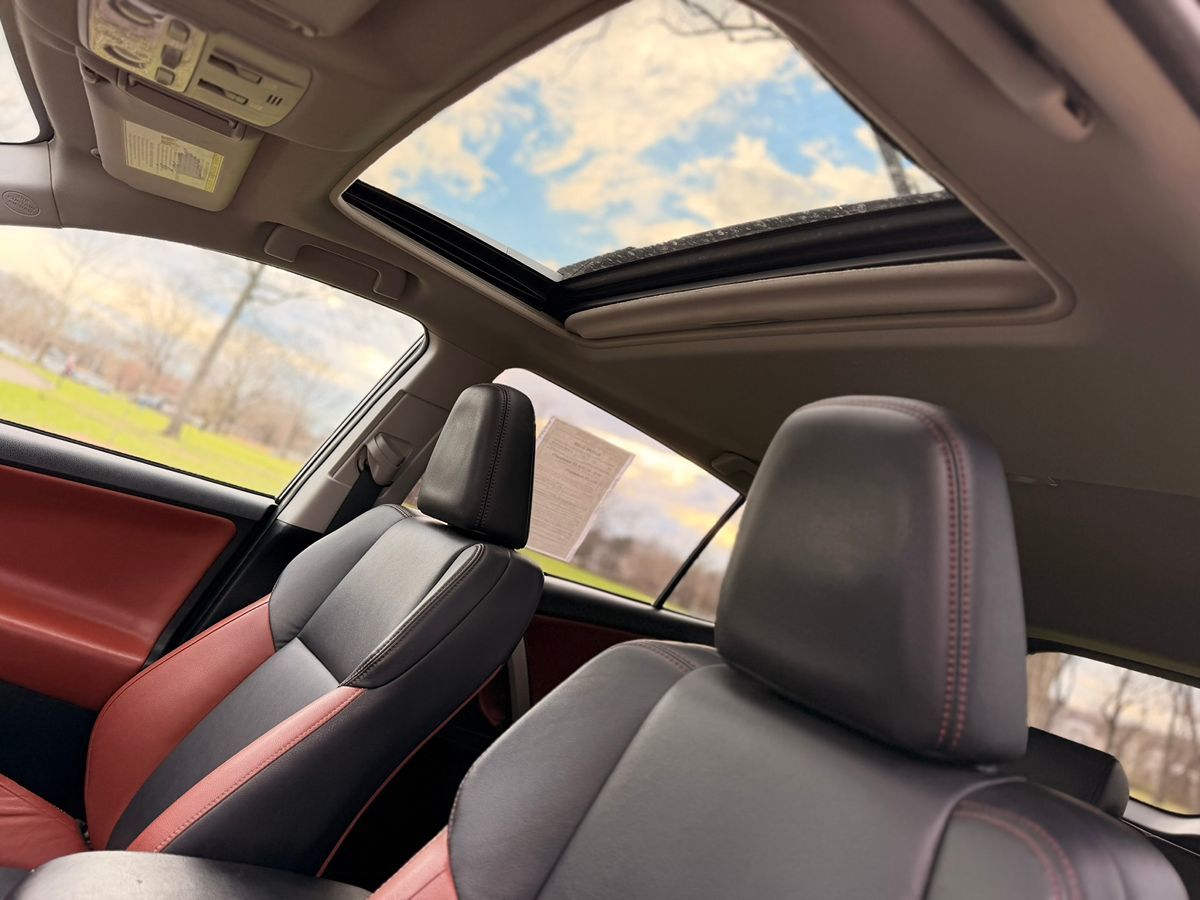 2014 Toyota RAV4 Limited - Photo 31