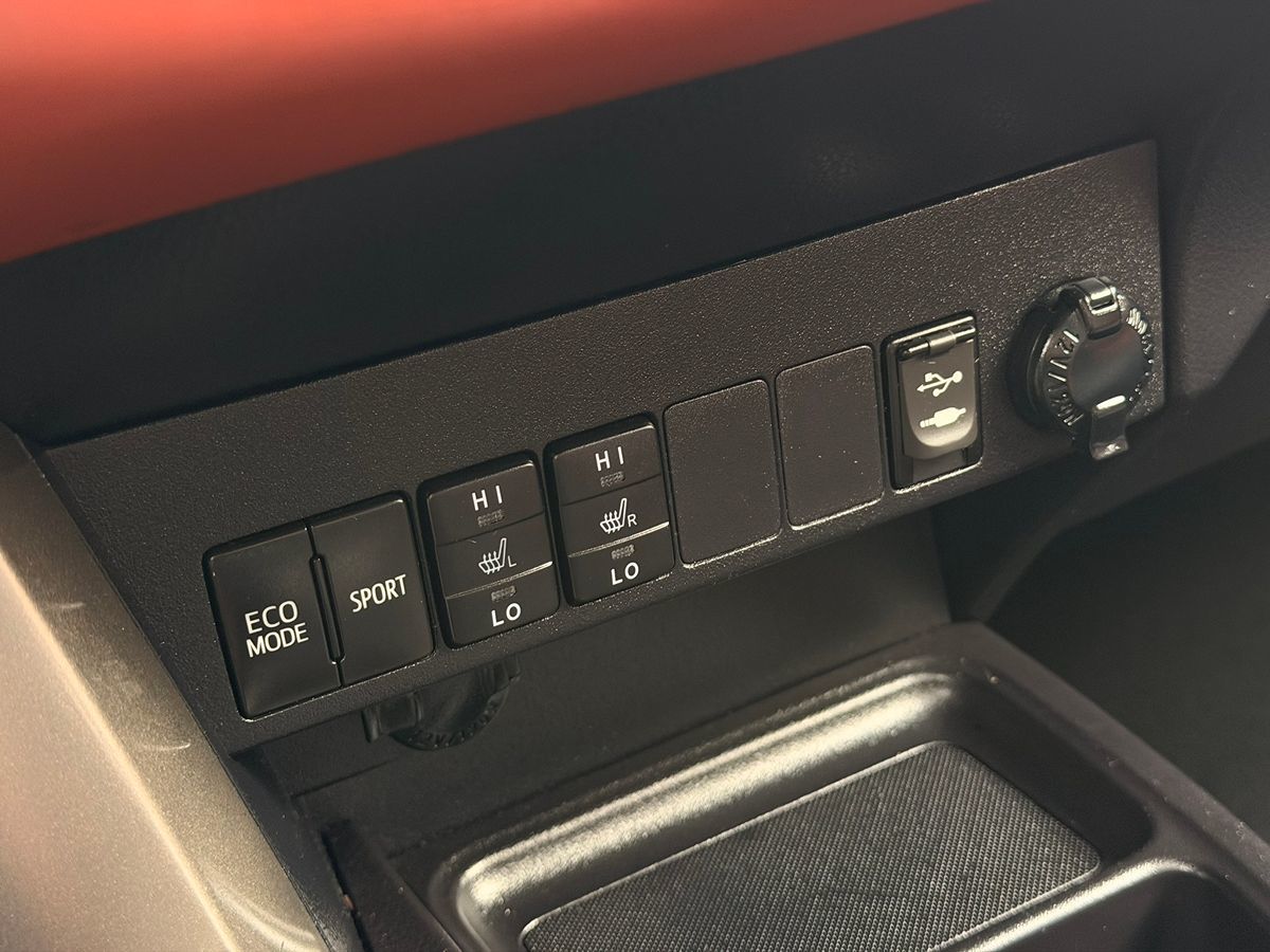 2014 Toyota RAV4 Limited - Photo 30