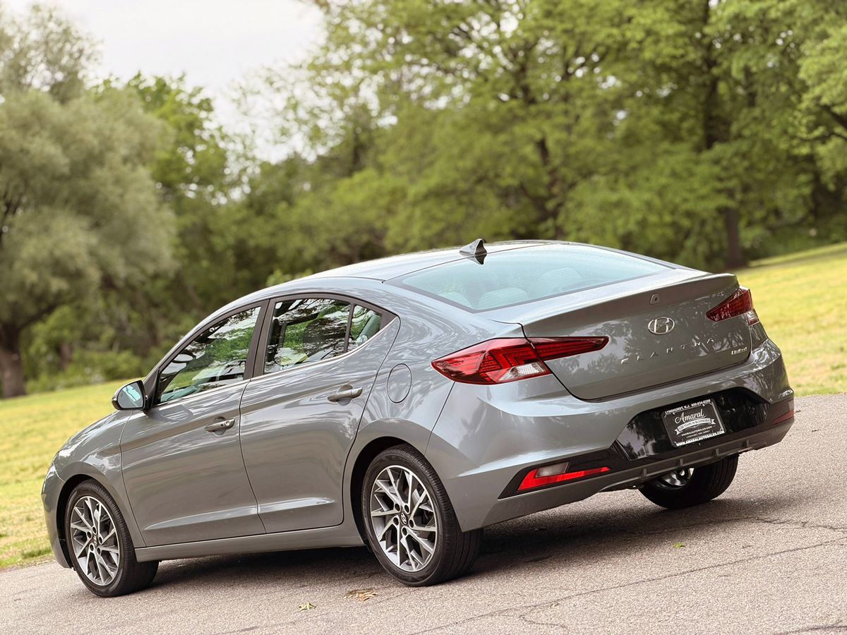 2019 Hyundai Elantra Limited - Photo 5
