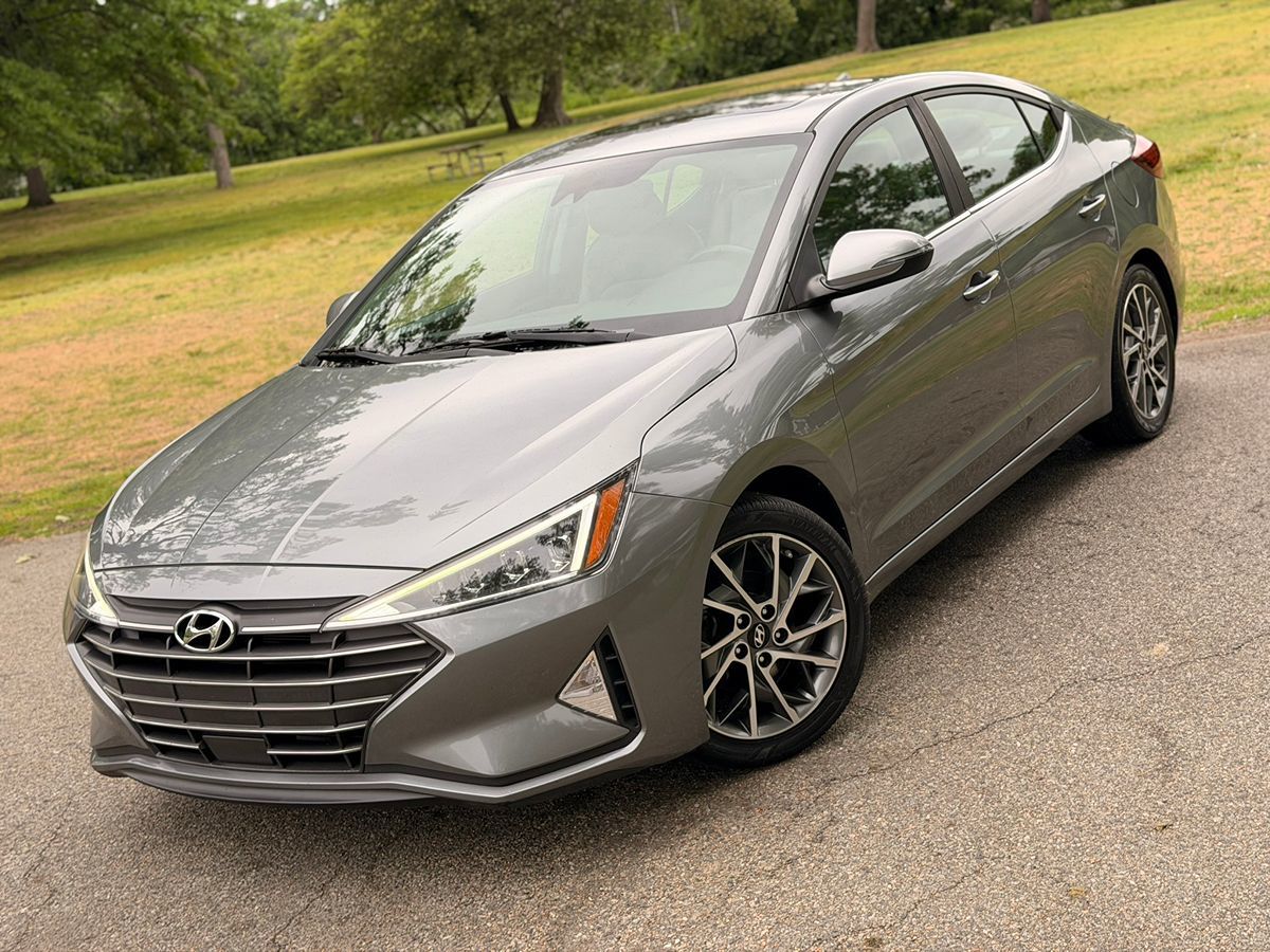 2019 Hyundai Elantra Limited - Photo 2