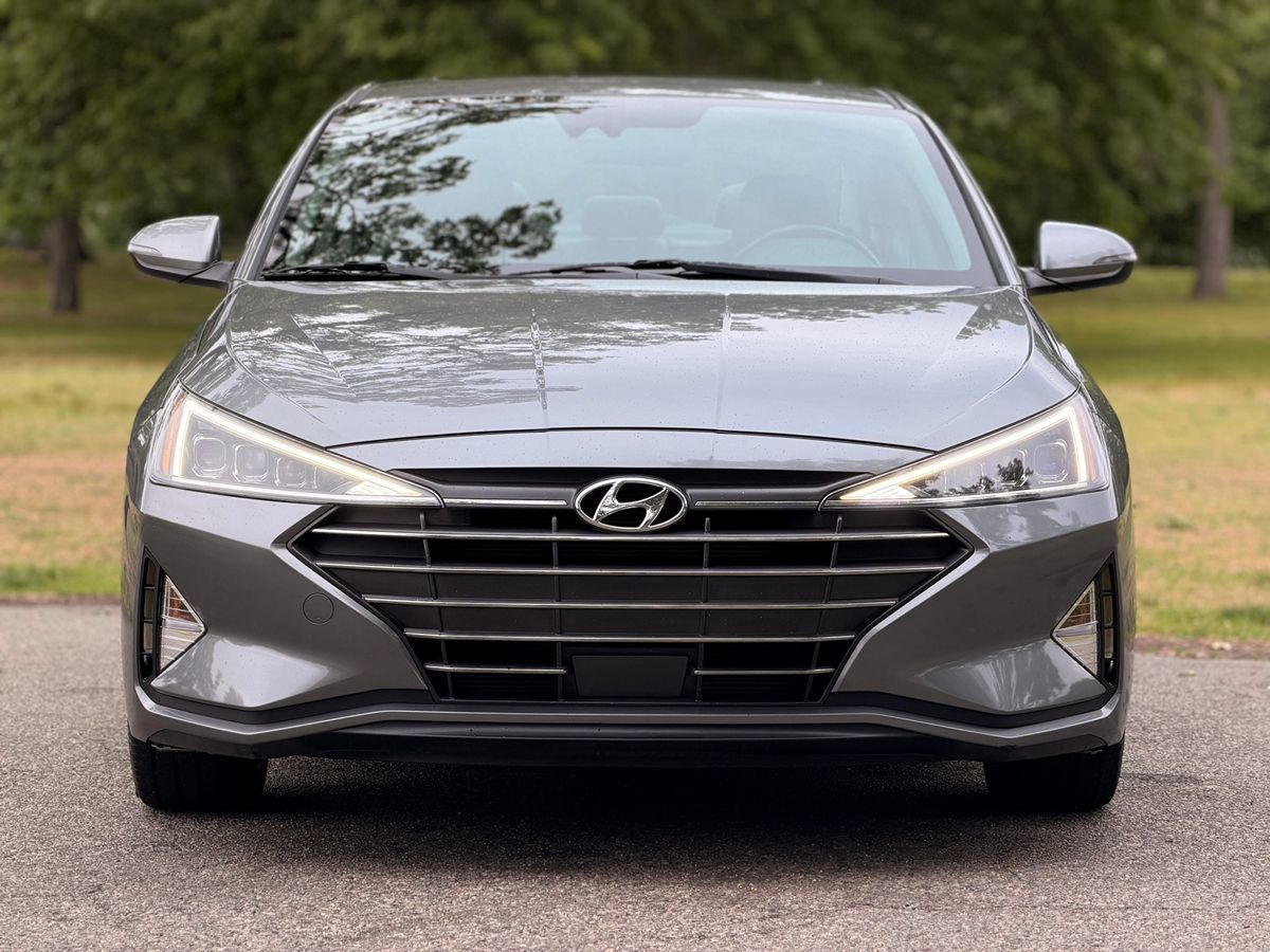 2019 Hyundai Elantra Limited - Photo 11