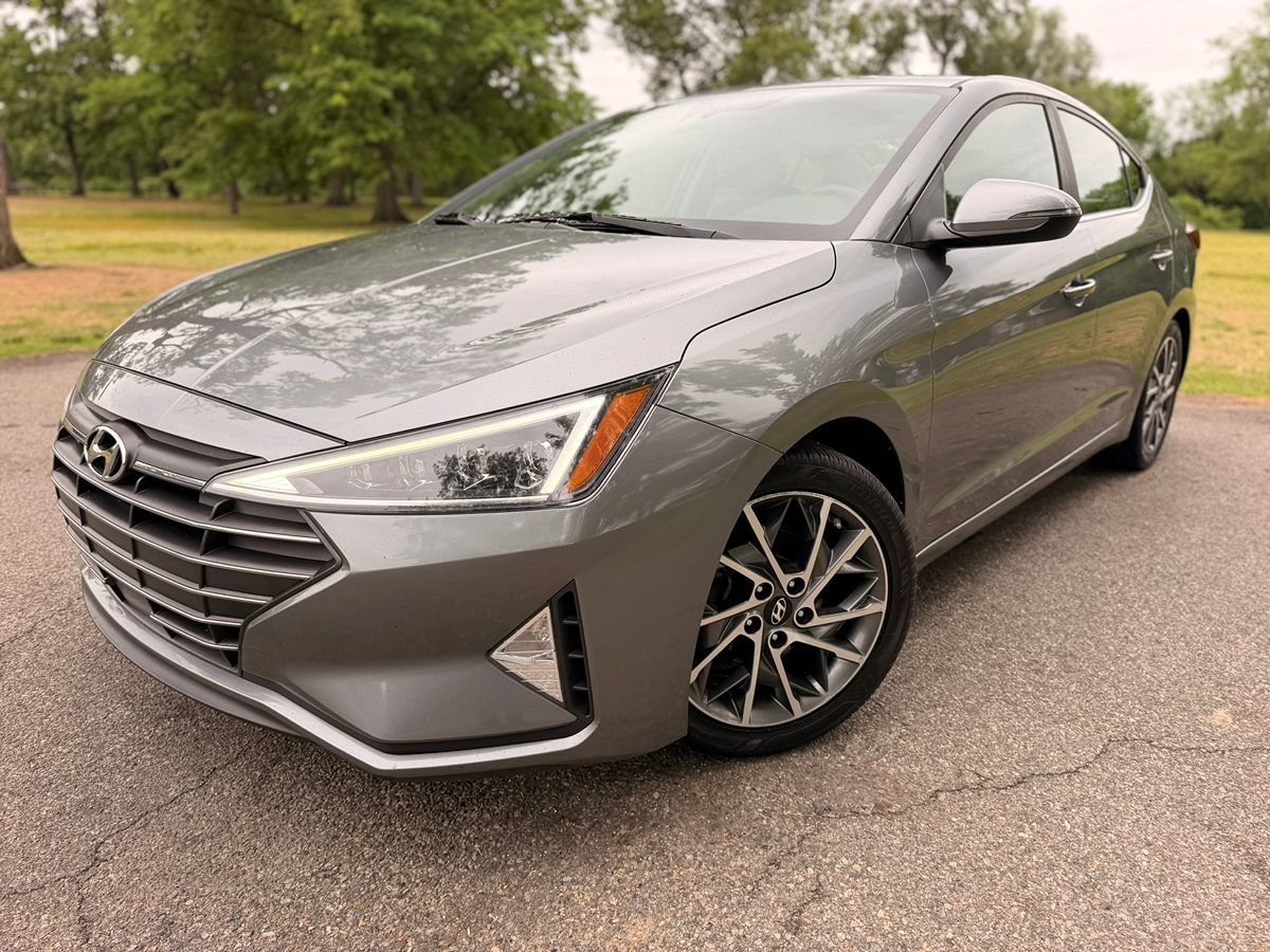 2019 Hyundai Elantra Limited - Photo 17