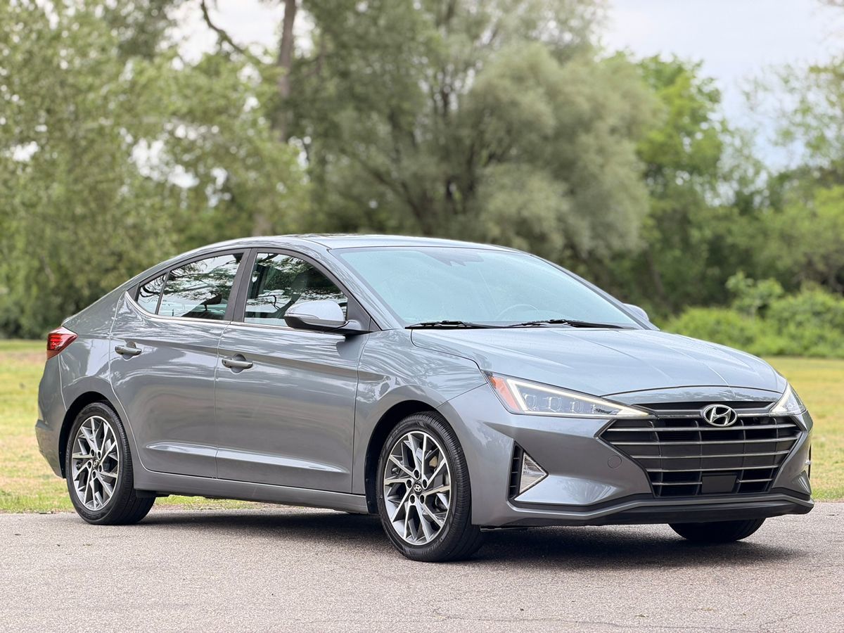 2019 Hyundai Elantra Limited - Photo 3