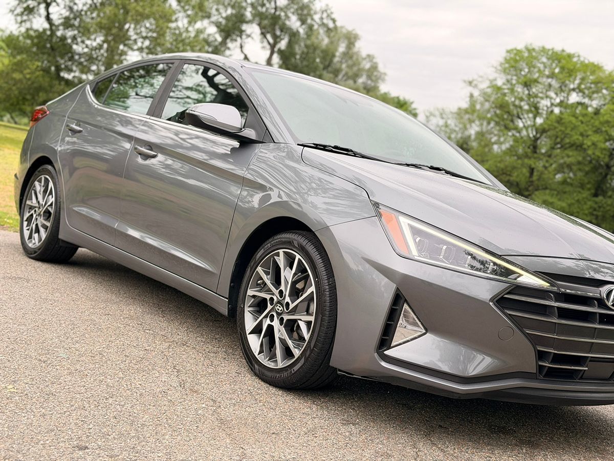 2019 Hyundai Elantra Limited - Photo 12
