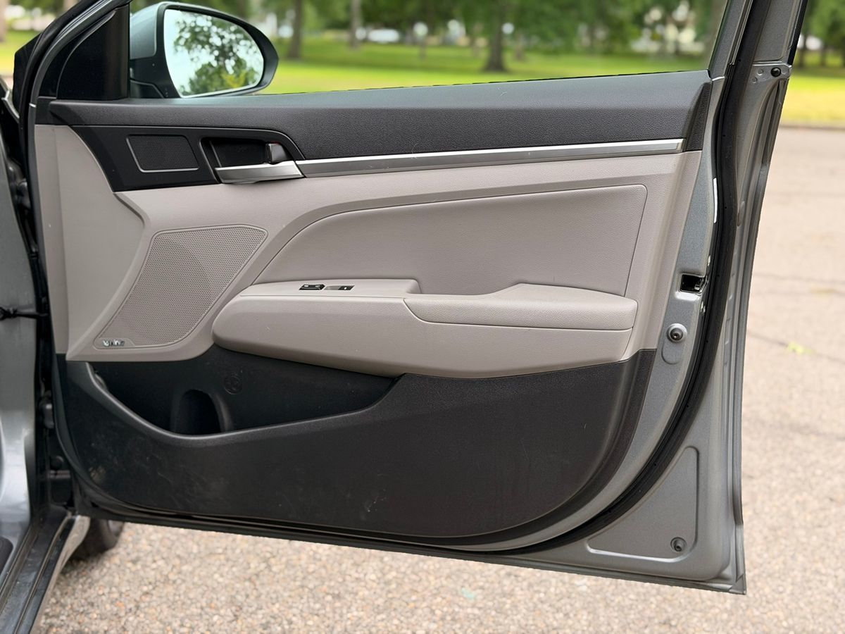 2019 Hyundai Elantra Limited - Photo 36