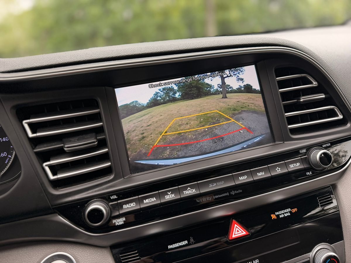 2019 Hyundai Elantra Limited - Photo 26