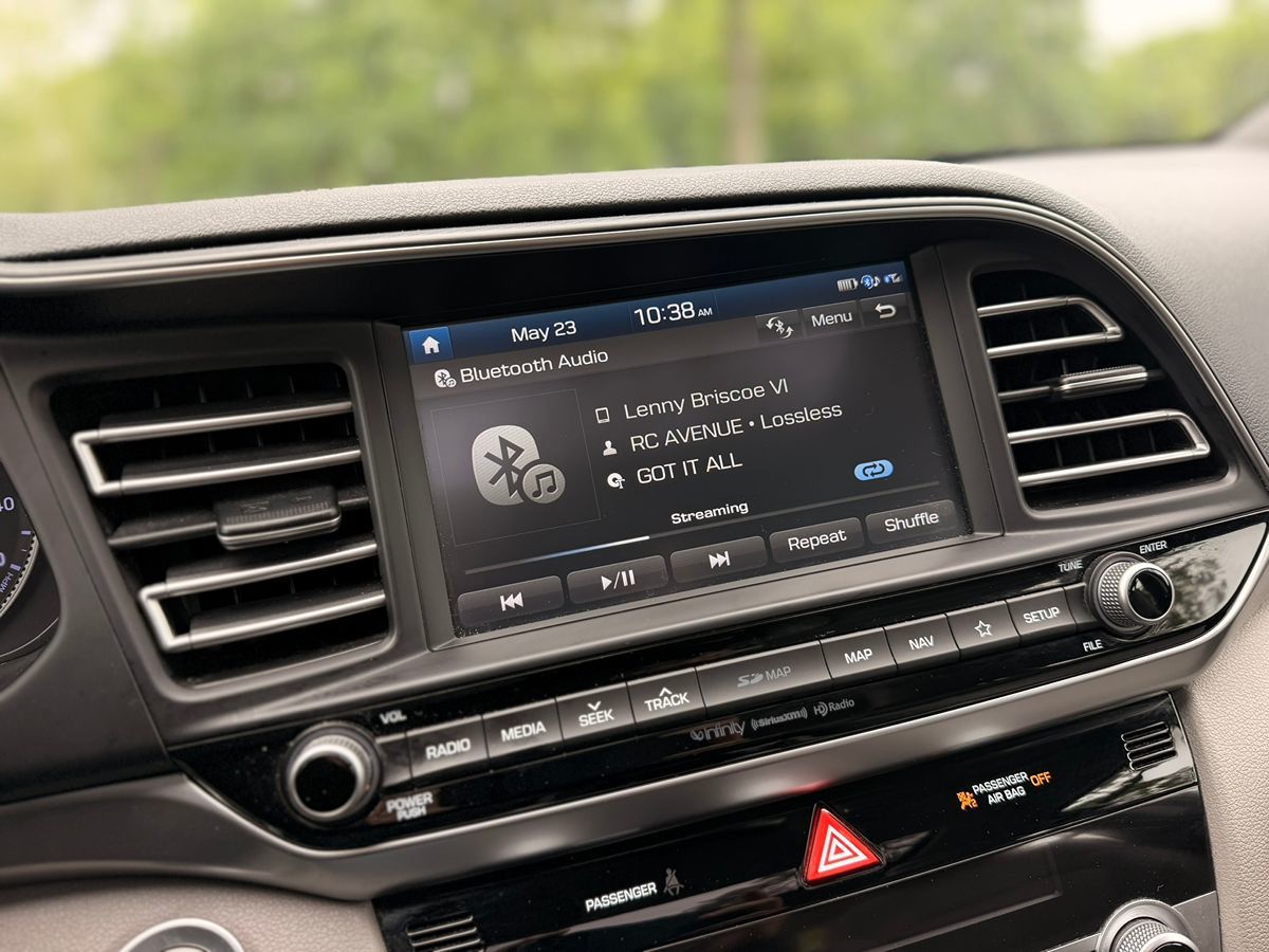 2019 Hyundai Elantra Limited - Photo 28
