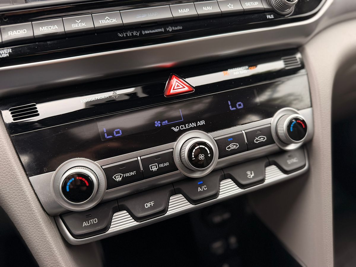 2019 Hyundai Elantra Limited - Photo 29