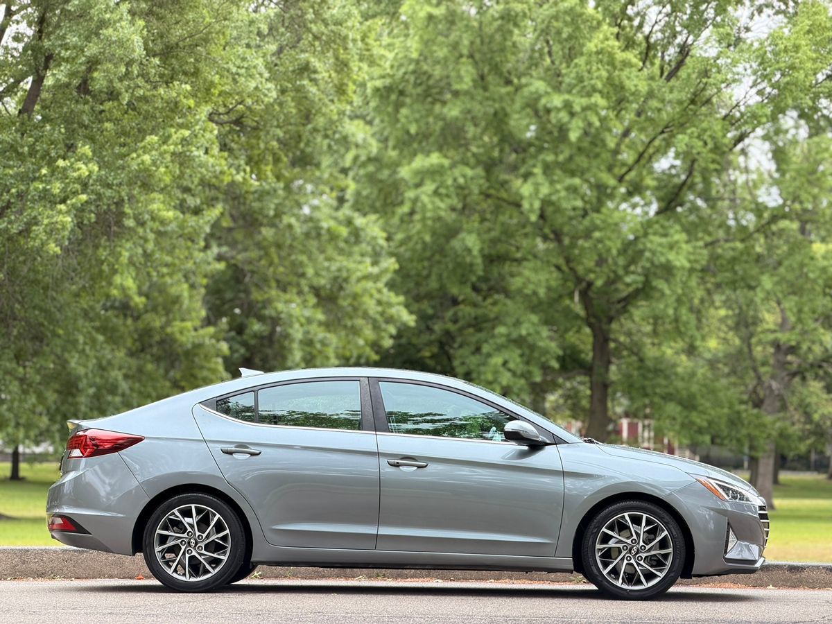 2019 Hyundai Elantra Limited - Photo 8